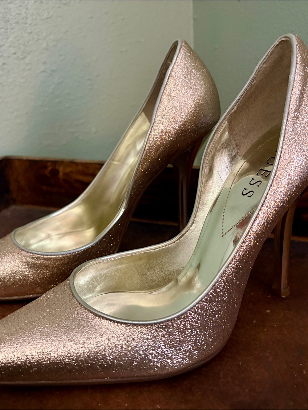 Guess Glittery Rose Gold Pointed Pumps